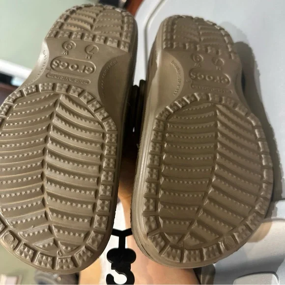 Brand New CROCS Unisex Adults Dual Comfort Clogs - Picture 2 of 5